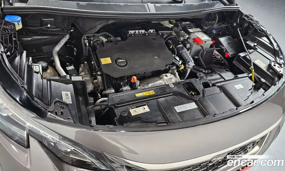 Peugeot 5008 2020 1.5 автомат (гидро), фото 6