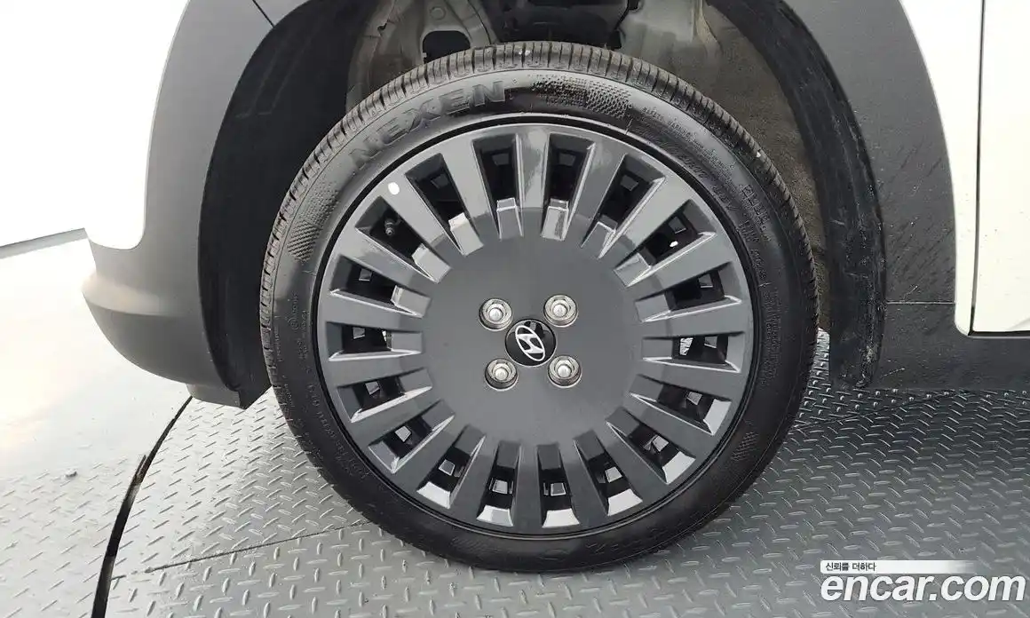 Hyundai Casper 2023 1.0 автомат (гидро), фото 4