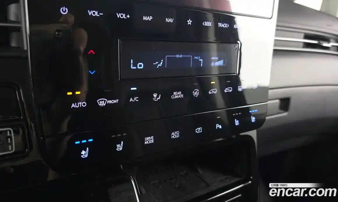 Hyundai Staria 2024 2.2 автомат (гидро), фото 22