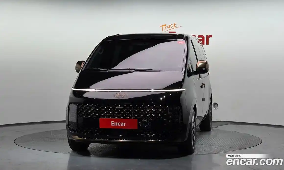 Hyundai Staria 2024 2.2 автомат (гидро), фото 3