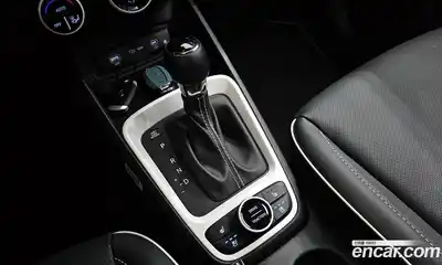 Hyundai Venue 2025 1.6 автомат (гидро), миниатюра 11