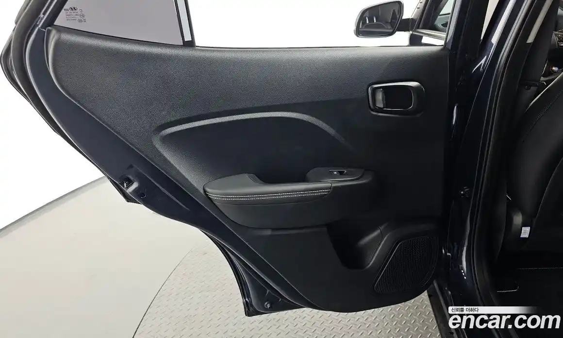 Hyundai Venue 2025 1.6 автомат (гидро), фото 14