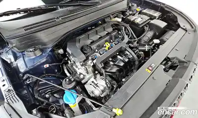 Hyundai Venue 2025 1.6 автомат (гидро), миниатюра 5