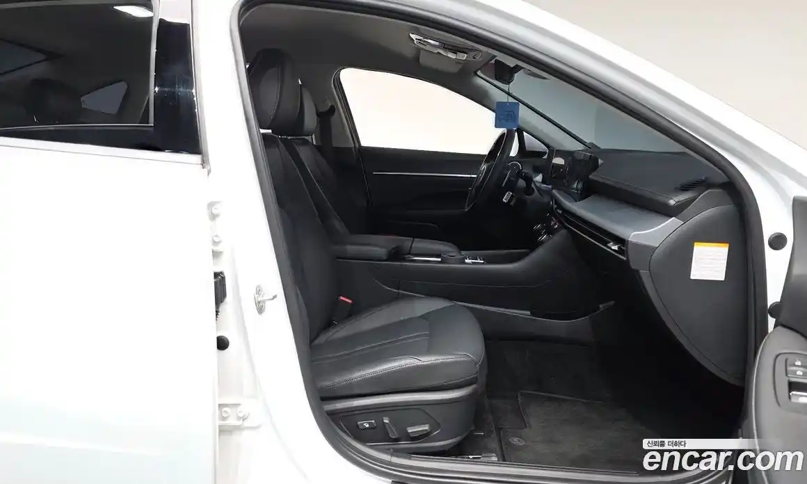Hyundai Sonata 2023 2.0 автомат (гидро), фото 15