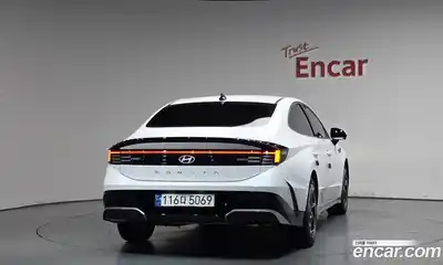 Hyundai Sonata 2023 2.0 автомат (гидро), миниатюра 3