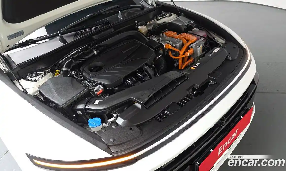 Hyundai Sonata 2023 2.0 автомат (гидро), фото 5