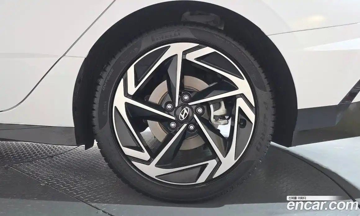 Hyundai Sonata 2023 2.0 автомат (гидро), фото 6
