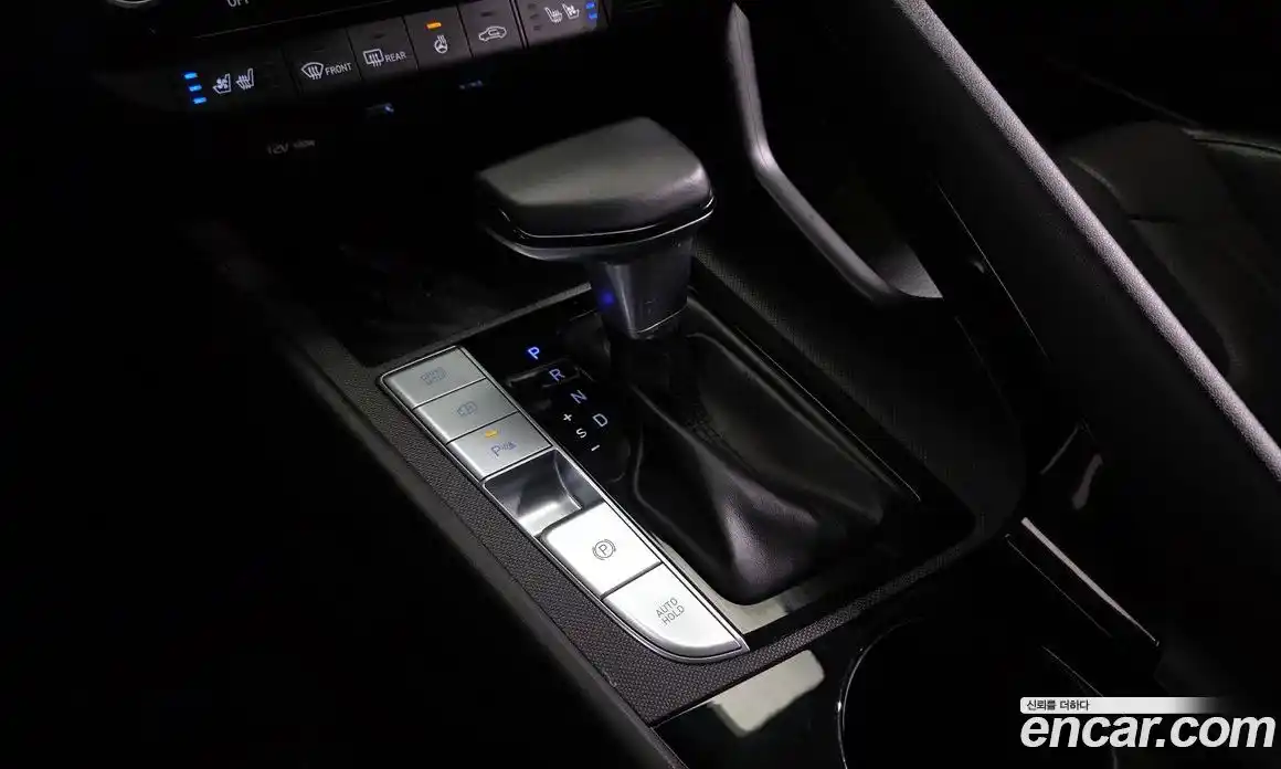 Hyundai Avante 2021 1.6 автомат (гидро), фото 12
