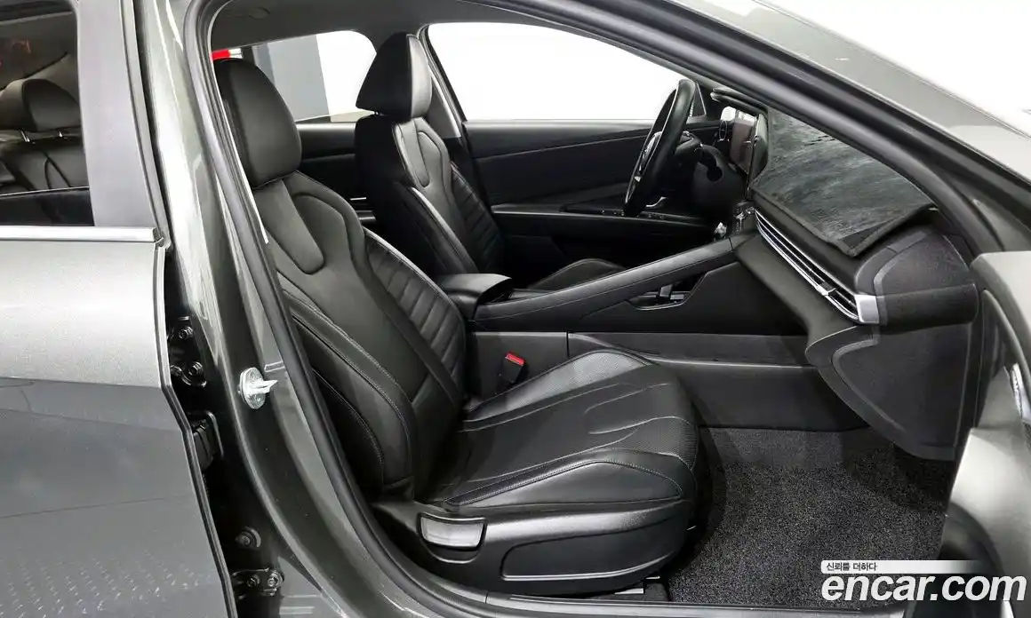 Hyundai Avante 2021 1.6 автомат (гидро), фото 17