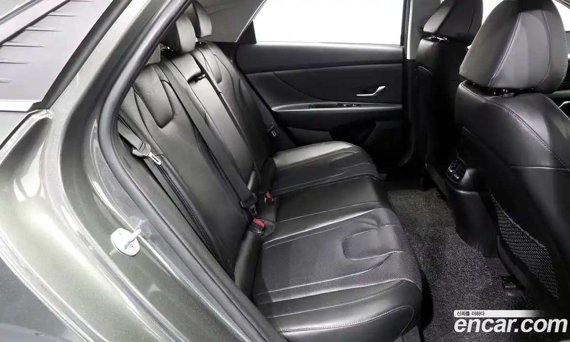 Hyundai Avante 2021 1.6 автомат (гидро), фото 18