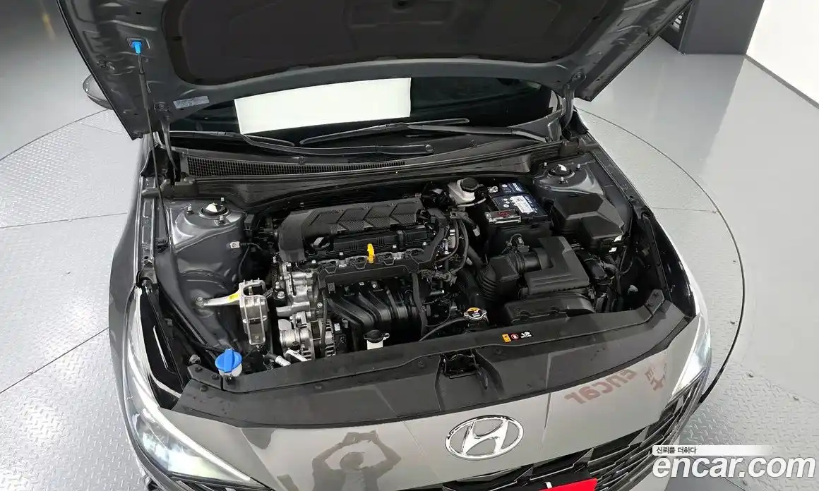 Hyundai Avante 2021 1.6 автомат (гидро), фото 6