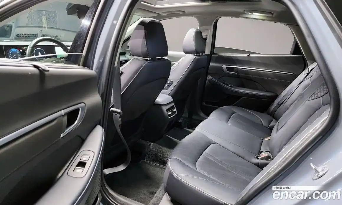 Hyundai Sonata 2024 1.6 автомат (гидро), фото 18