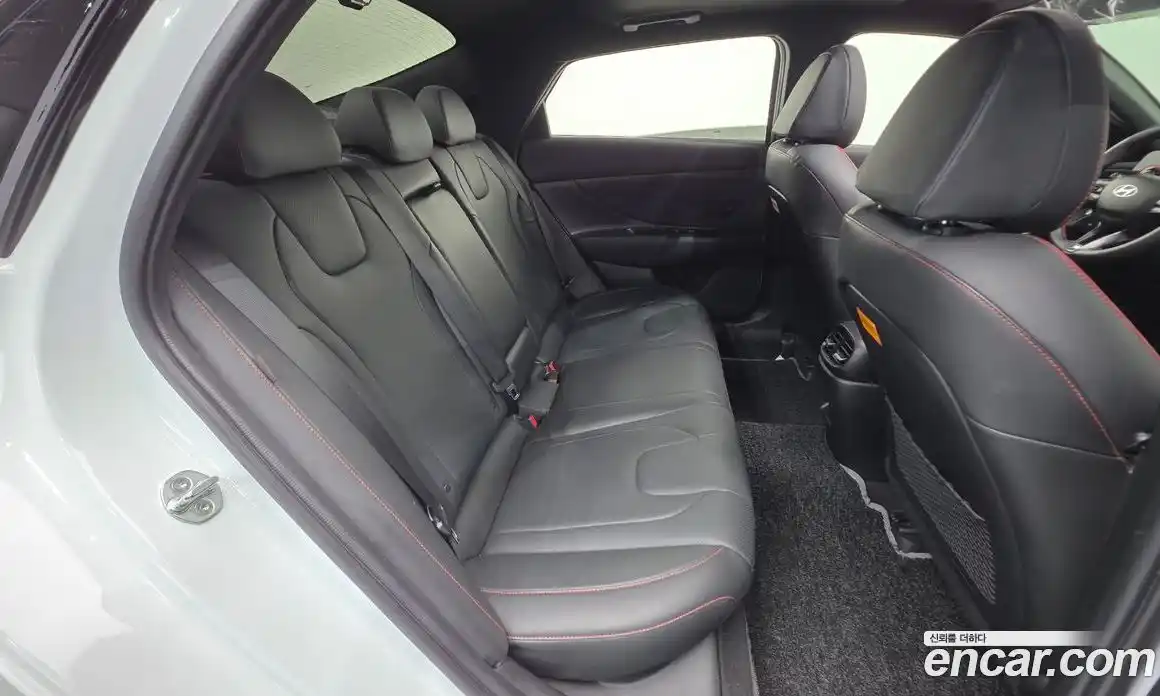 Hyundai Avante 2023 1.6 автомат (гидро), фото 20