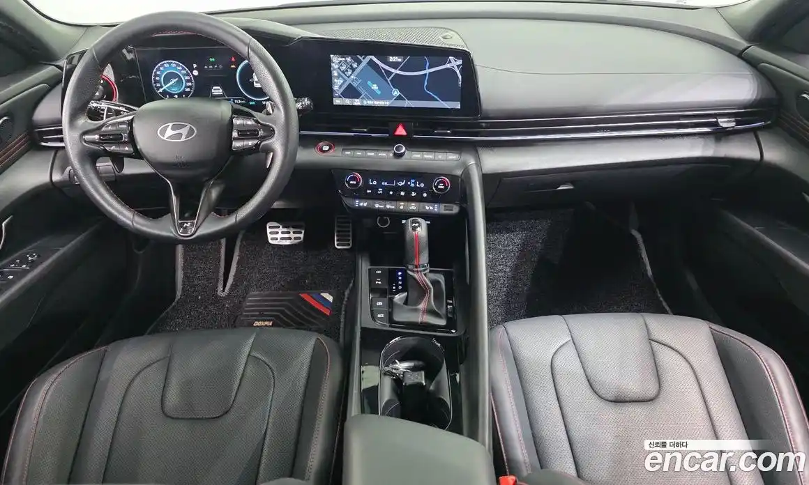 Hyundai Avante 2023 1.6 автомат (гидро), фото 7