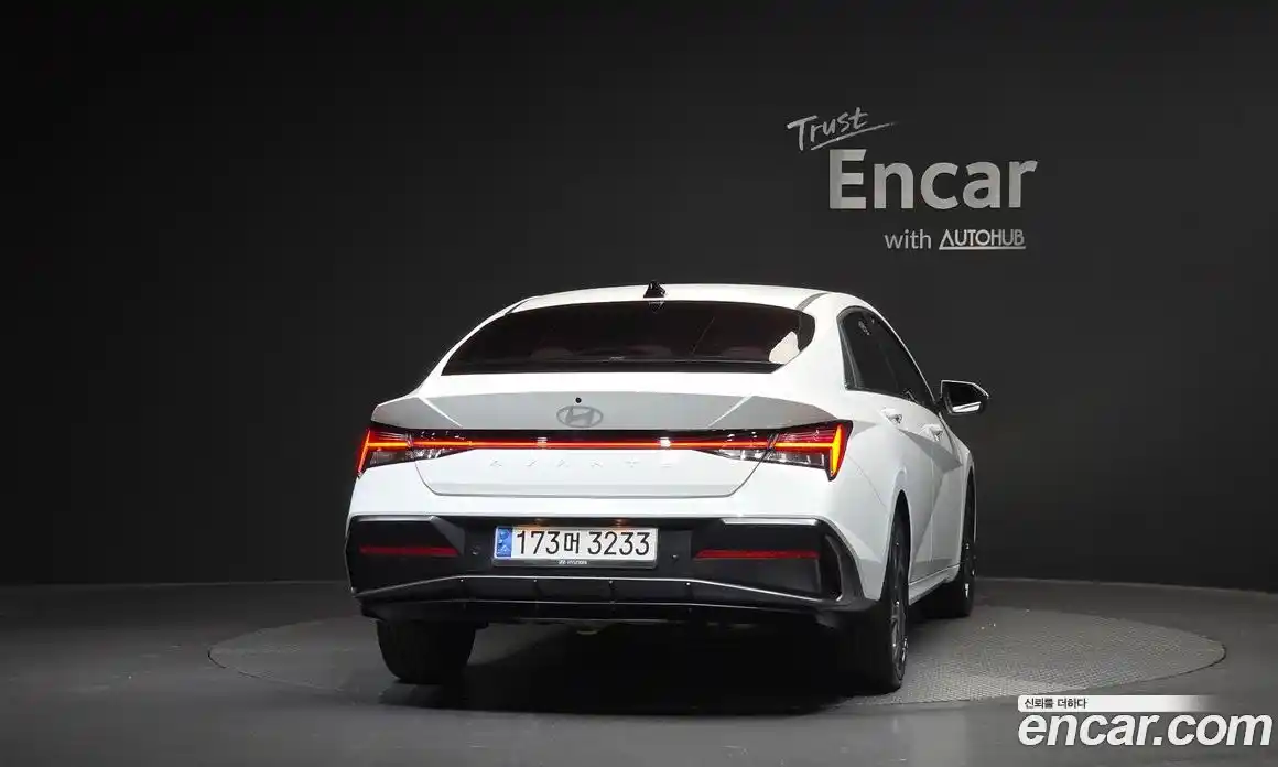 Hyundai Avante 2024 1.6 автомат (гидро), фото 4