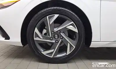 Hyundai Avante 2024 1.6 автомат (гидро), миниатюра 5