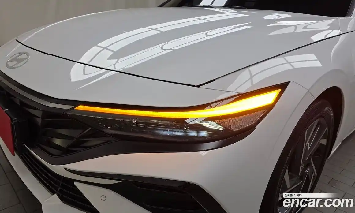 Hyundai Avante 2024 1.6 автомат (гидро), фото 8