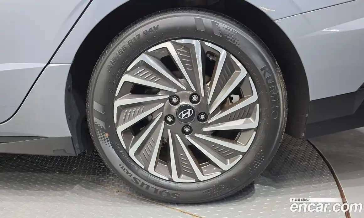Hyundai Sonata 2024 2.0 автомат (гидро), фото 5