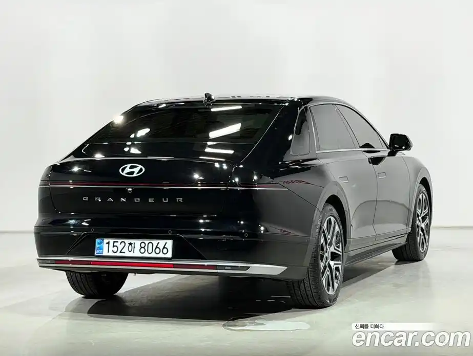 Hyundai Grandeur 2023 2.5 автомат (гидро), фото 3