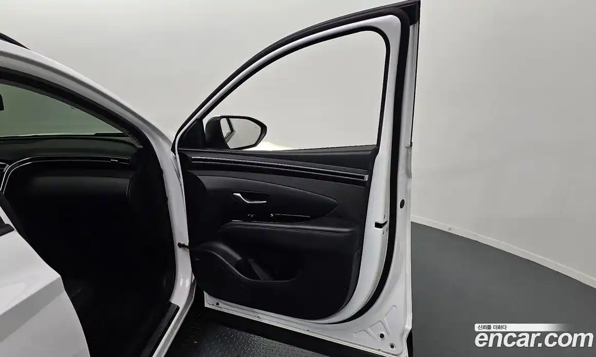 Hyundai Tucson 2022 1.6 автомат (гидро), фото 14