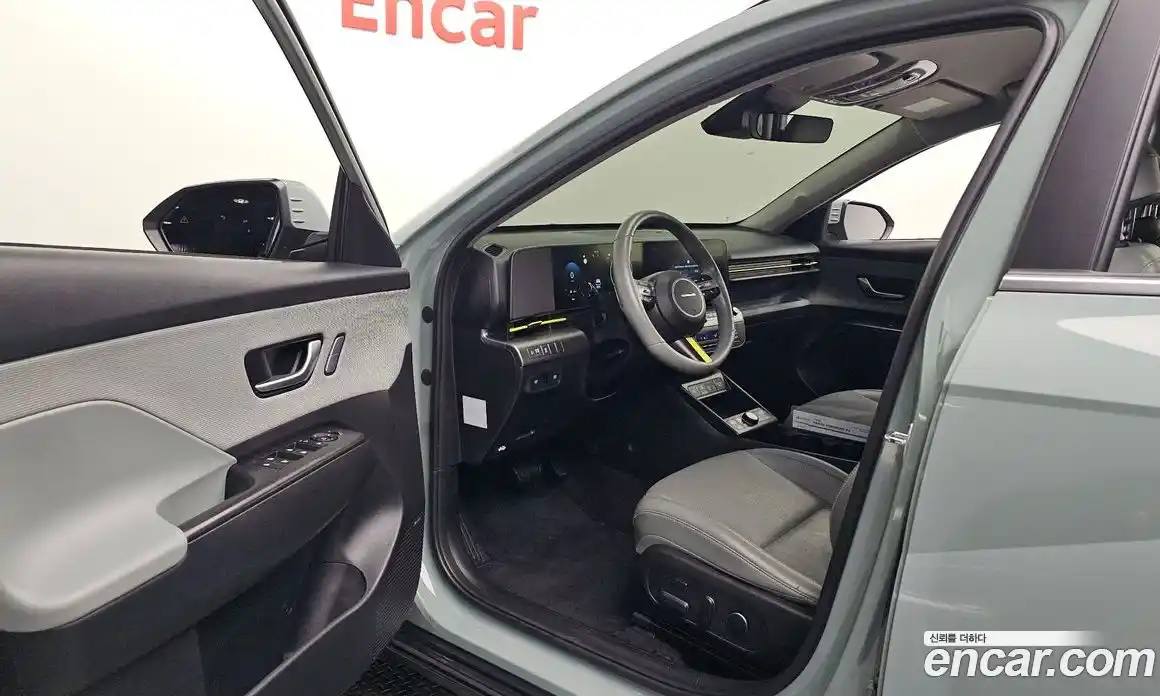 Hyundai Kona 2023 1.6 автомат (гидро), фото 13