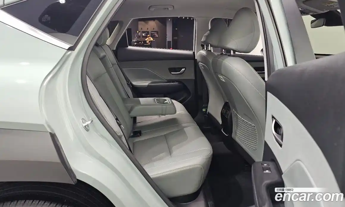Hyundai Kona 2023 1.6 автомат (гидро), фото 16