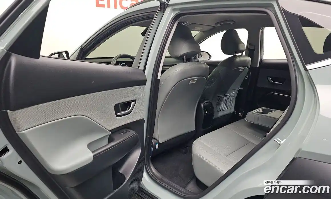 Hyundai Kona 2023 1.6 автомат (гидро), фото 17