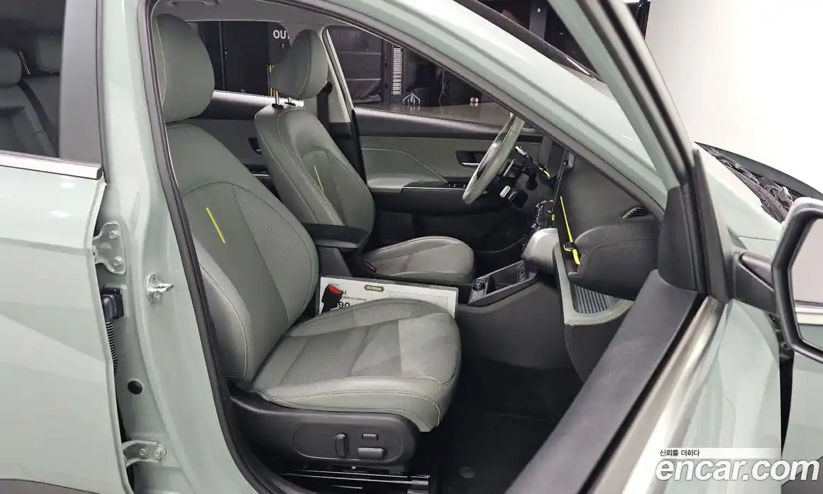 Hyundai Kona 2023 1.6 автомат (гидро), фото 18