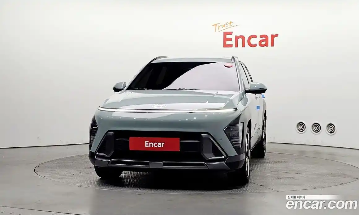 Hyundai Kona 2023 1.6 автомат (гидро), фото 3