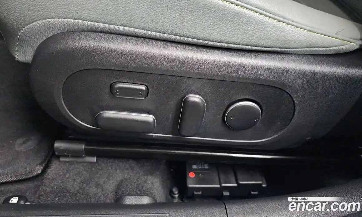 Hyundai Kona 2023 1.6 автомат (гидро), фото 32