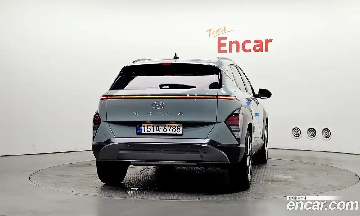 Hyundai Kona 2023 1.6 автомат (гидро), фото 4