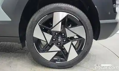 Hyundai Kona 2023 1.6 автомат (гидро), миниатюра 7