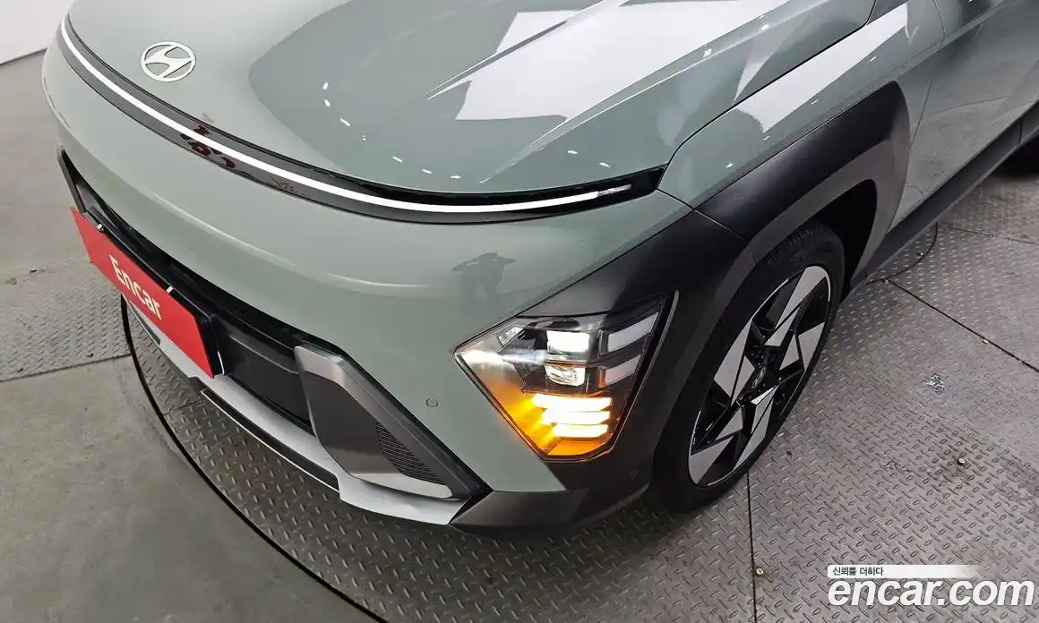 Hyundai Kona 2023 1.6 автомат (гидро), фото 8