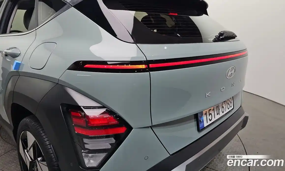 Hyundai Kona 2023 1.6 автомат (гидро), фото 9