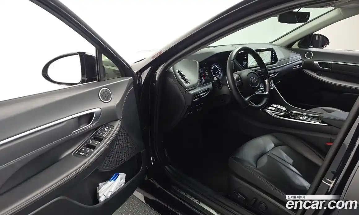 Hyundai Sonata 2022 2.0 автомат (гидро), фото 13