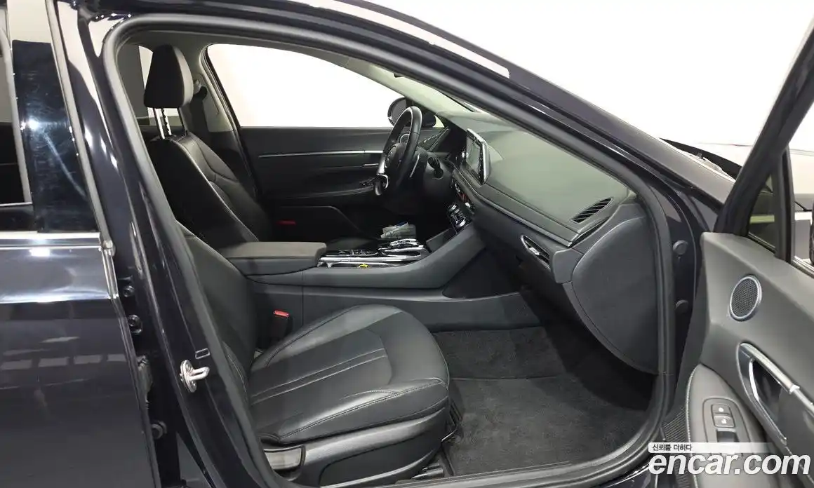 Hyundai Sonata 2022 2.0 автомат (гидро), фото 16