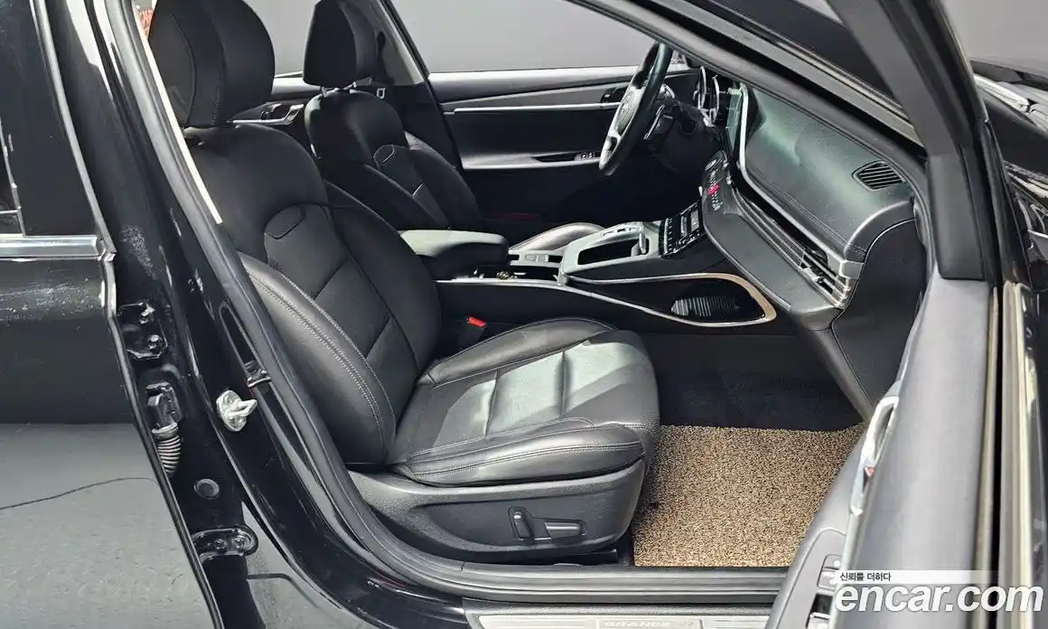 Hyundai Grandeur 2022 3.0 автомат (гидро), фото 10