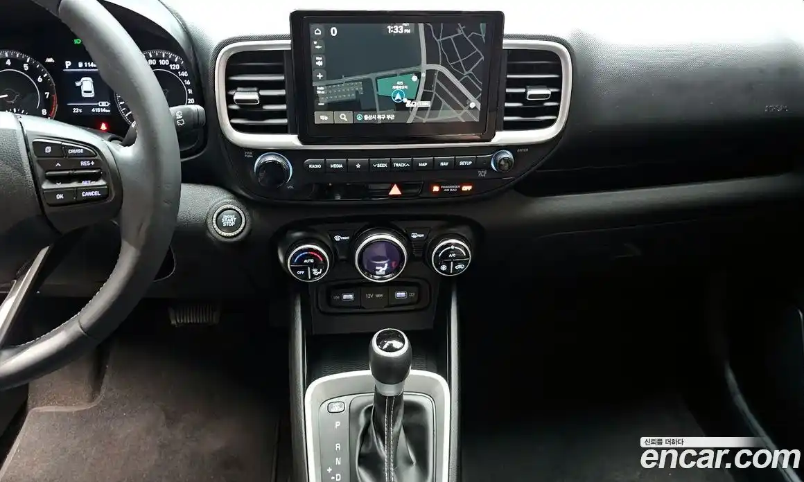 Hyundai Venue 2022 1.6 автомат (гидро), фото 14