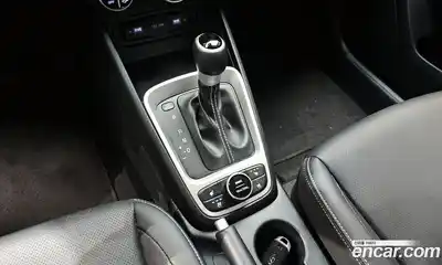 Hyundai Venue 2022 1.6 автомат (гидро), миниатюра 9