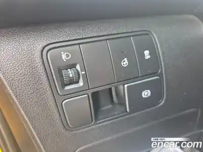 Hyundai Staria 2022 3.5 автомат (гидро), миниатюра 9