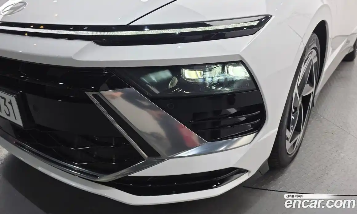 Hyundai Sonata 2023 1.6 автомат (гидро), фото 8