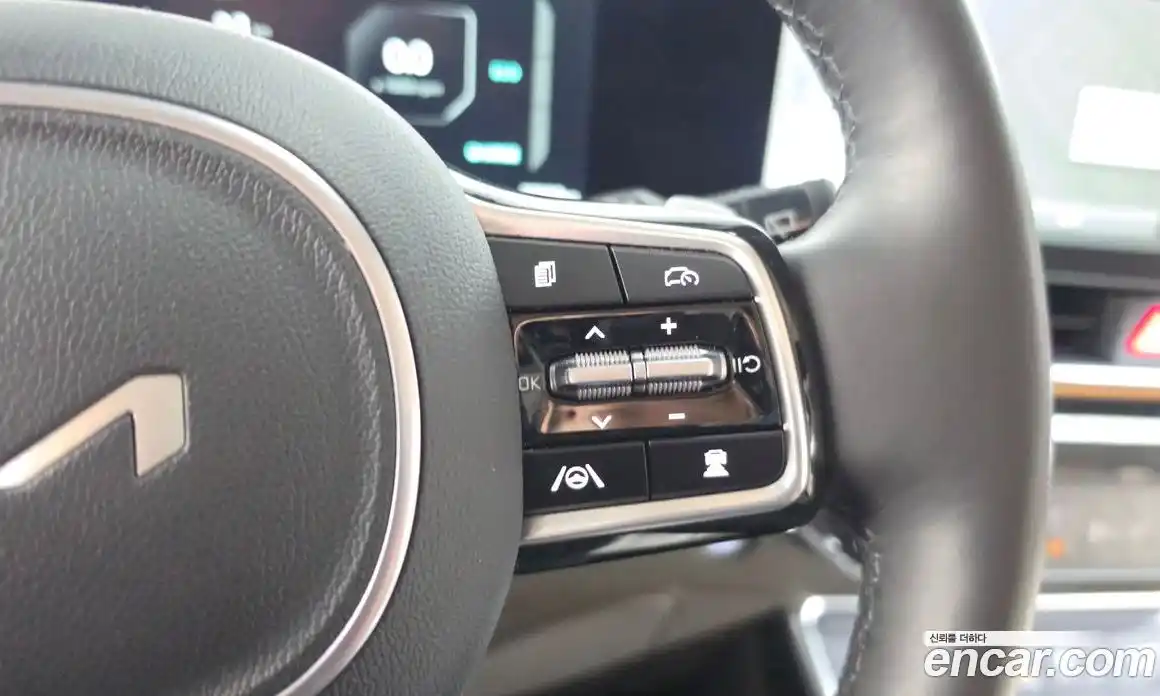 Kia Carnival 2024 1.6 автомат (гидро), фото 23