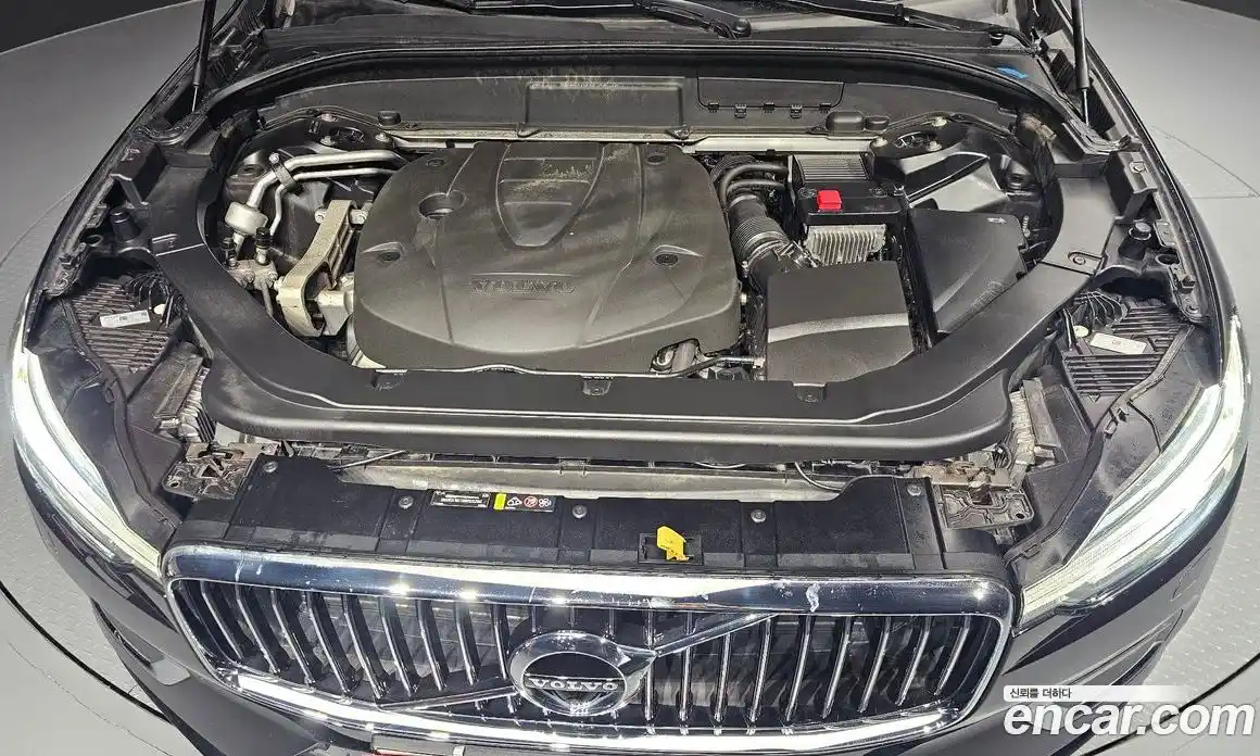 Volvo XC60 2018 2.0 автомат (гидро), фото 6
