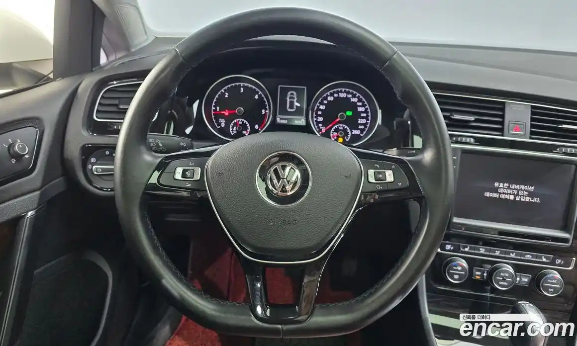 Volkswagen Golf 2014 2.0 автомат (гидро), фото 13