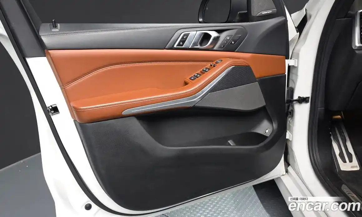 BMW X5 2022 3.0 автомат (гидро), фото 14