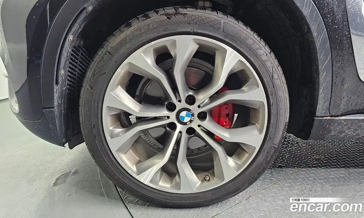 BMW X6 2018 3.0 автомат (гидро), фото 5