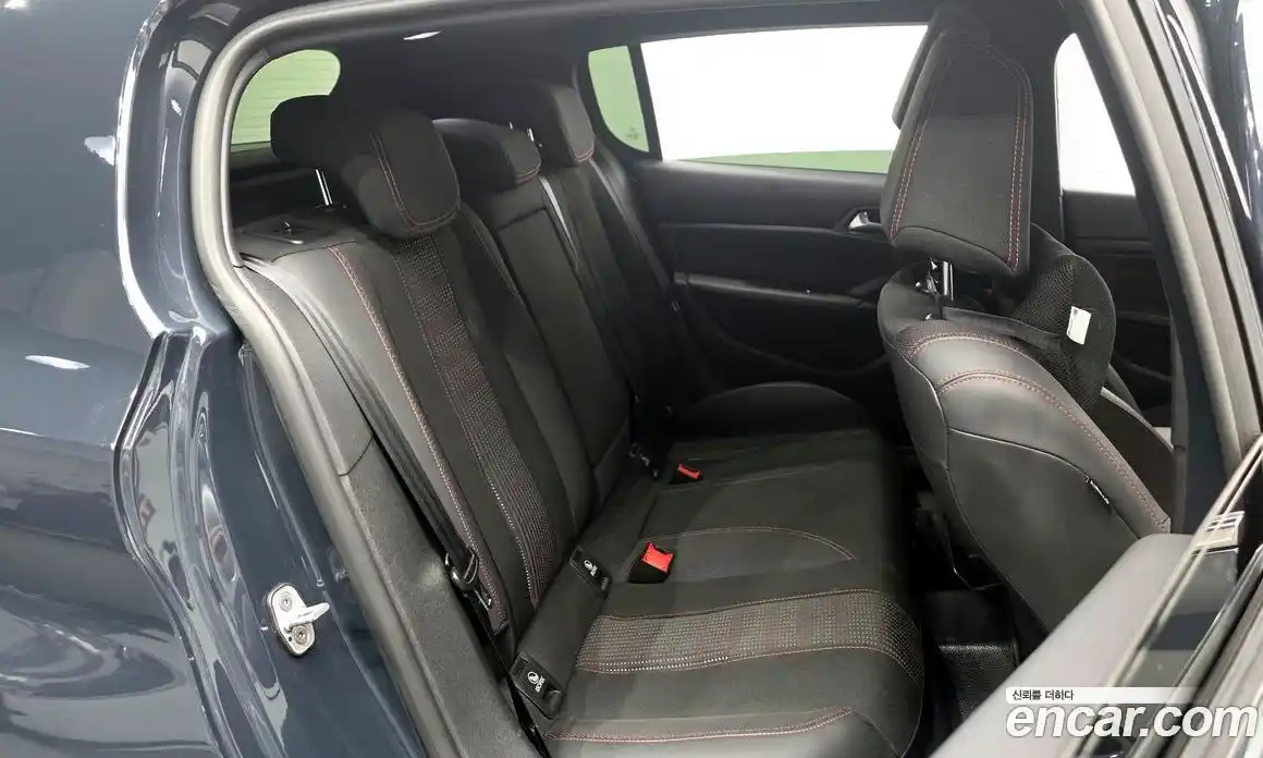 Peugeot 308 2017 1.6 автомат (гидро), фото 11