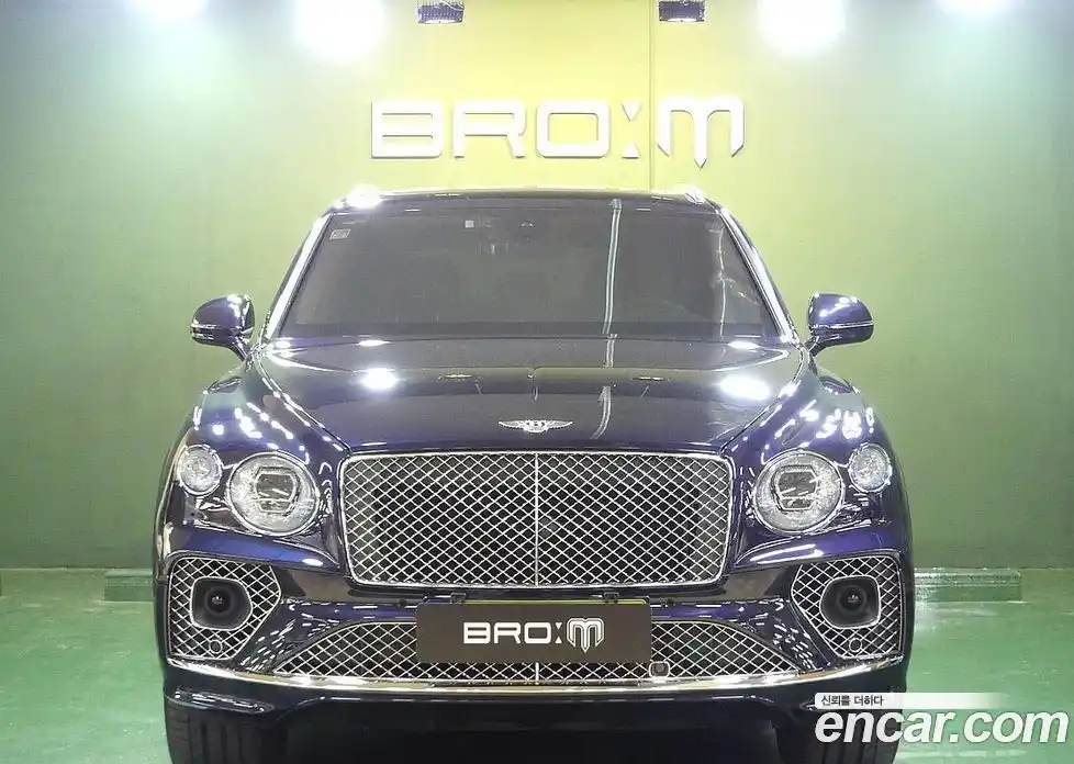 Bentley Bentayga 2021 4.0 гидро, фото 1