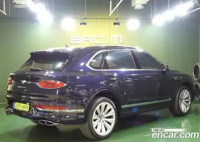 Bentley Bentayga 2021 4.0 гидро, миниатюра 3