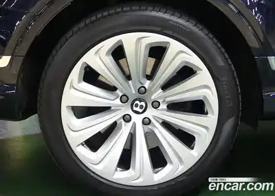 Bentley Bentayga 2021 4.0 гидро, миниатюра 9